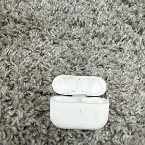 Genuine Apple AirPods Pro (1st Generation) Wireless Charging Case